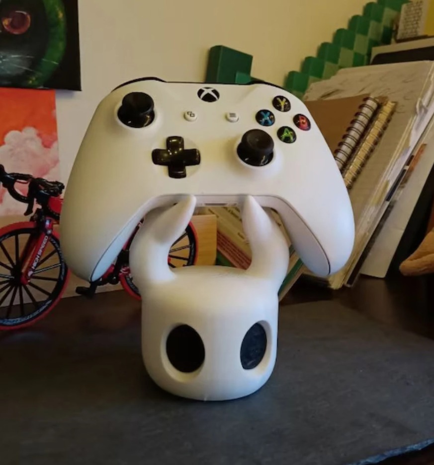 ゲームコントローラーゴーストディスプレイスタンド漫画デザイン - Gaming Accessories Holder のレビューと価格